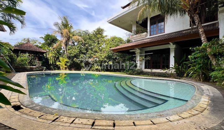 Villa Mewah Ciung Wanara 2 Lantai Kawasan Elit Renon Bali 1