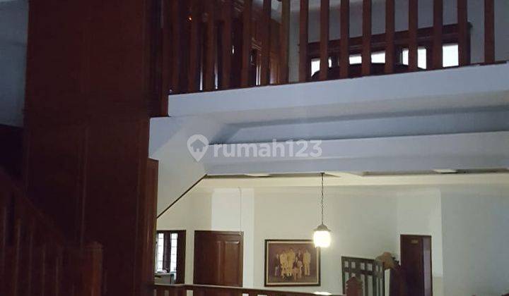 Rumah Posisi Hook Area Kemang Timur Dengan Banyak Fasilitas 2