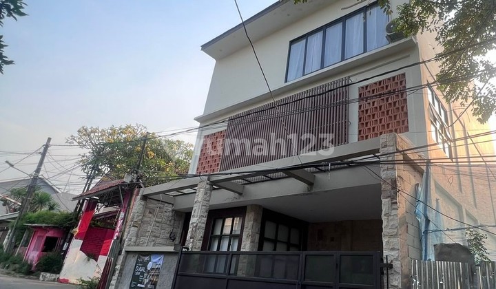 Dijual Hunian Modern Kawasan Lebak Bulus Dijual Hunian Modern Kawasan Lebak Bulus