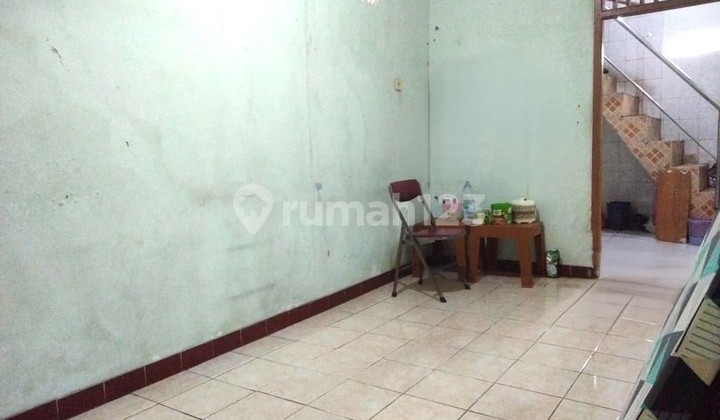 For Sale 2-Story House in Ciracas Area Near Kampung Rambutan Terminal 2