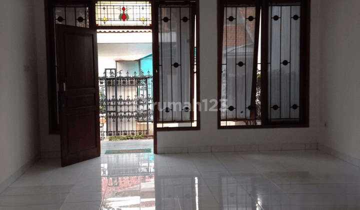 Rumah Deltasari Area Radio Dalam Di Gandaria Utara 2