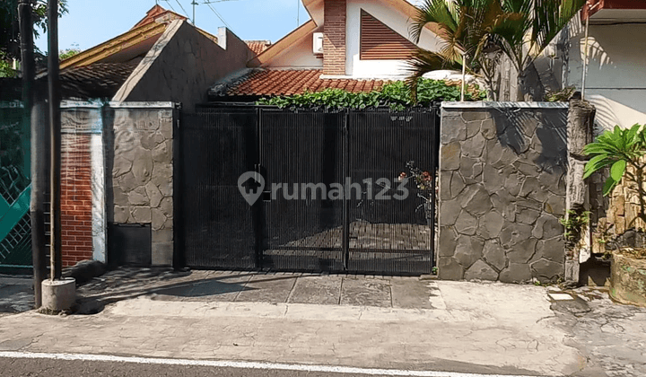 RUMAH MINIMALIS DI SERENGAN SURAKARTA HALAMAN LUAS DAN ASRI 1
