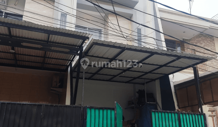 Rumah Tinggal 3,5 Lantai Kawasan Duri Kepa Semi Furnished 1