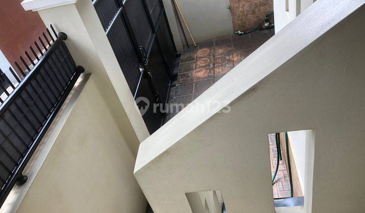 Rumah Minimalis Hanya 1,5 Lantai Kawasan Duri Kepa Include Ac 2