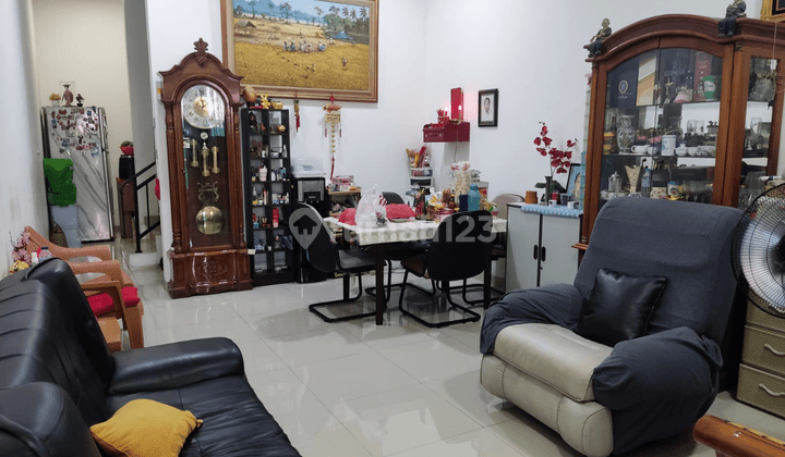 Rumah Tinggal 3,5 Lantai Kawasan Duri Kepa Semi Furnished 2