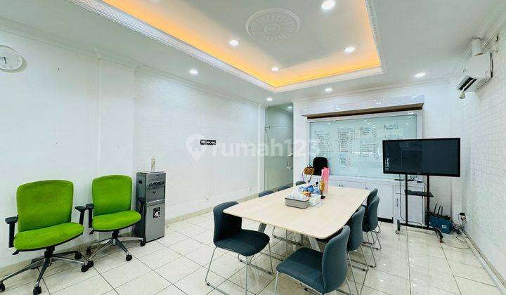 Ruko Crown Palace 4 Lantai Kawasan Tebet Semi Furnished Cocok Dijadikan Kantor 2