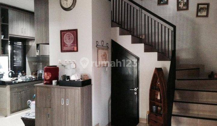 Rumah Hook Di Pondok Labu Dalam Komplek Fenomerad Residence 1