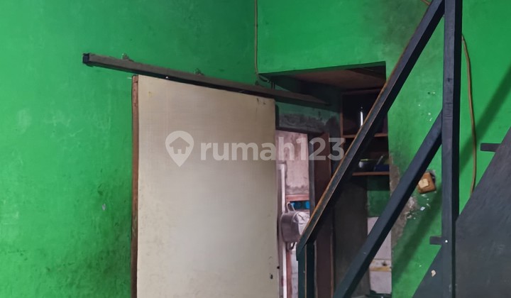 Dijual Rumah Bangunan Lama 2 Lantai Area Latumenten Grogol 2