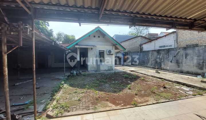 Dijual Rumah Ex Workshop Design Interior di Area Joglo Kembangan