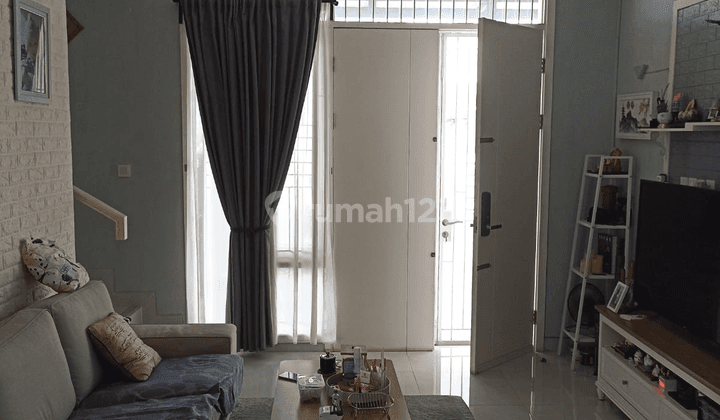 Rumah Tinggal Dalam Komplek Lavisa 2 Lantai Semi Furnished 2