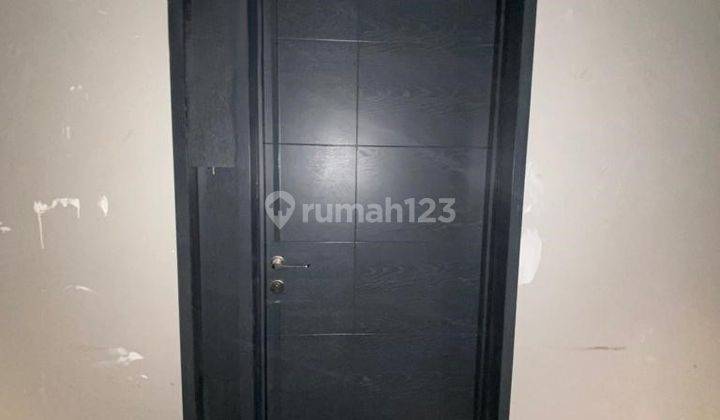 Apartment 2BR Collins Boulevard Dengan Banyak Fasilitas 1