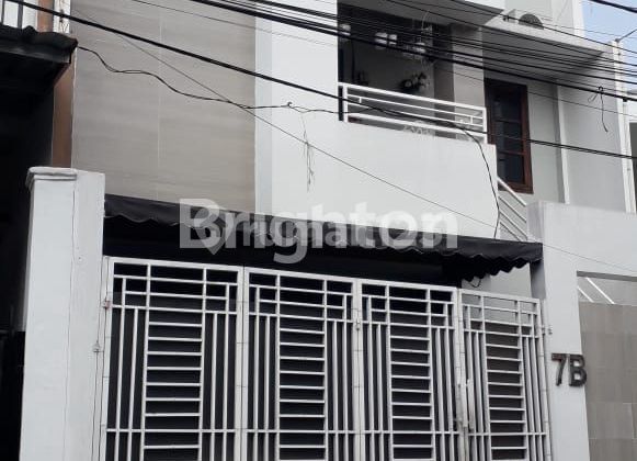 Rumah Sukabumi Utara Kebon jeruk dekat Binus, Jalan 2 Mobil Rumah Sukabumi Utara Kebon jeruk dekat Binus, Jalan 2 Mobil