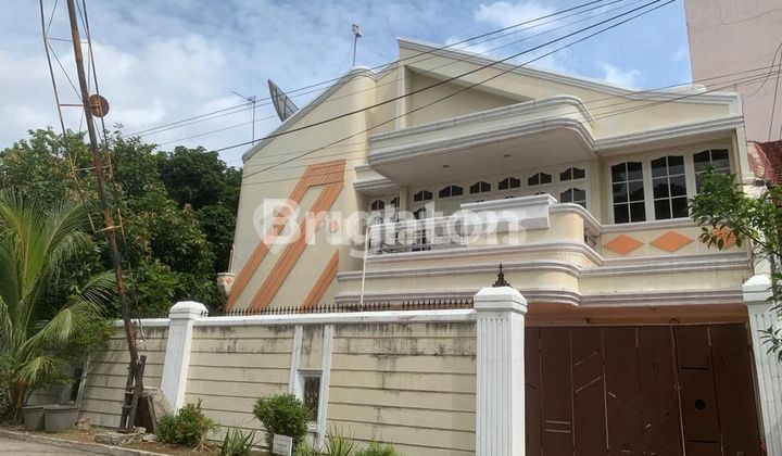 Rumah Pluit Karang Manis Hoek 2 Tingkat Furnished, dekat Muara Karang Jakarta Utara
