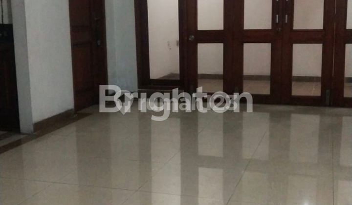 Rumah Slipi Anggrek Garuda Palmerah Luas Tanah 300m2, Siap Huni Terawat  2