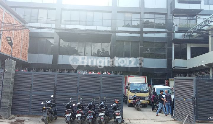Office + Warehouse 4.5 floors Container access available Fully furnished Sunter Agung - North Jakarta Office + Warehouse 4.5 floors Container access available Fully furnished Sunter Agung - North Jakarta