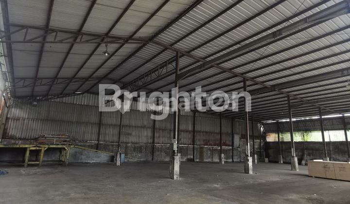 Industrial Warehouse Daan Mogot 700m2 near Daan Mogot City apartment