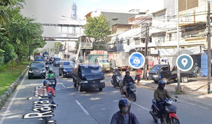 PRINCE TUBAGUS ANGKE SHOPHOUSE 3.5 floors size 4 x 30 (west and east access) negotiable 2