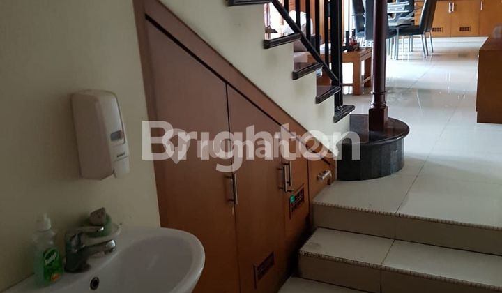 Rumah Duri Kepa Angsana Raya Mewah Full Furnished Kebon Jeruk 550m2 3 lantai - Jakarta Barat 2