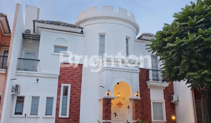 Alicante Boulevard House 12 x 20, Gading Serpong, Tangerang, already has SHM, KPR eligible.