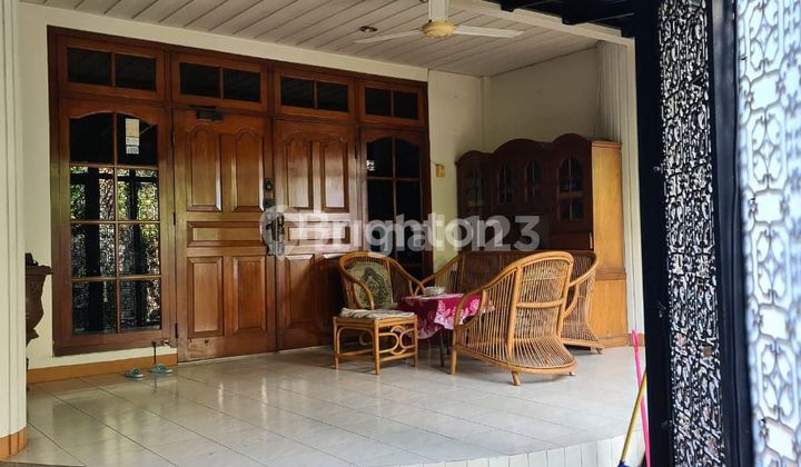 Tomang Luxury House Fully Furnished Ready to Live In 2