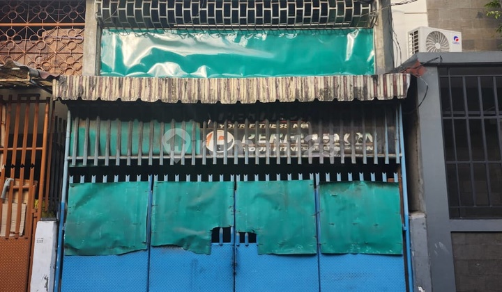 Rumah Jembatan Besi 60m2 Tambora Jakarta Barat Butuh Renovasi