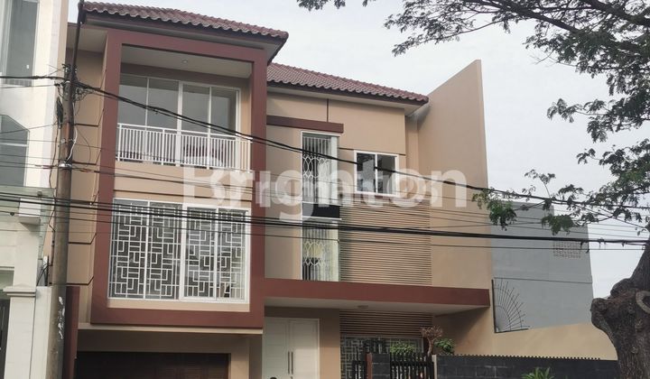Citra 5 Boulevard House has 3 floors, Cengkareng Row 6, car-ready, Well-Maintained, Cengkareng. Citra 5 Boulevard House has 3 floors, Cengkareng Row 6, car-ready, Well-Maintained, Cengkareng.