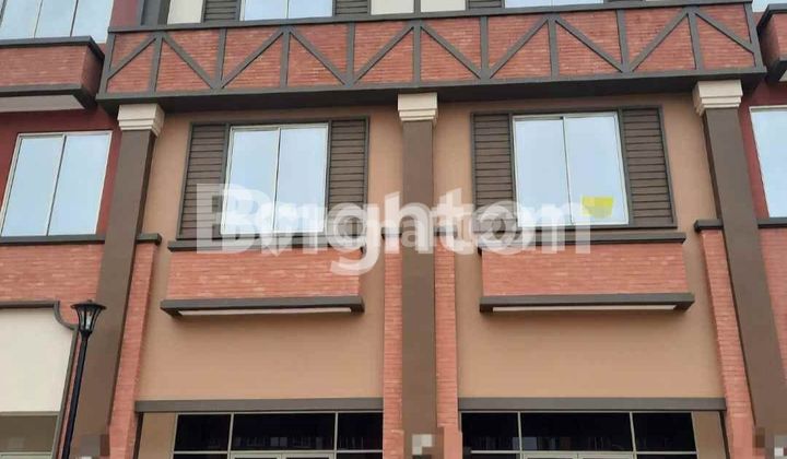 Ruko La Riviera 3 Floors Lake View 2 Frontages La Riviera PIK2 Pantai Indah Kapuk PIK