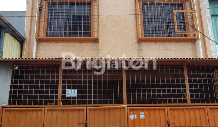 Rumah Jelambar barat ada 3 lantai ukuran 78m2 siap huni