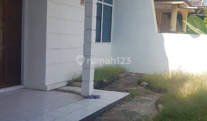 Rumah di kompleks Graha Satelit jl. Sultan Alauddin Mks 2