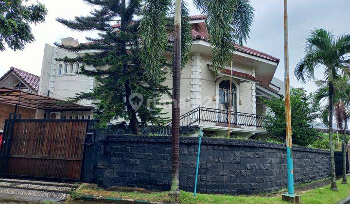 Dijual Rumah Mewah 2 Lantai di Banjar Wijaya Posisi Hook 1