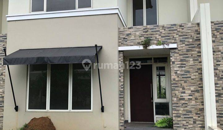 Dijual Cepat Rumah Cantik di Cluster Helios Suvarna Sutera 1