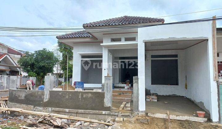 Dijual Rumah Baru Full Renovasi Posisi Hook di Tangerang Kota 2