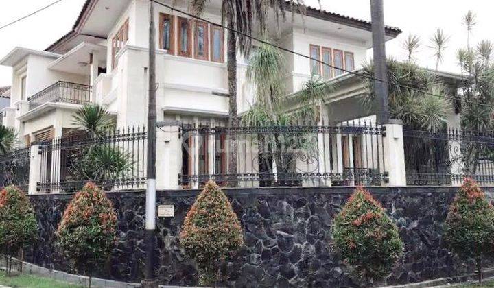 Dijual Rumah Mewah Ada Basement SHM di Slipi Jakarta Barat 1