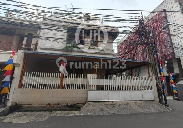 Di Jual Kost Lokasi Strategis Belakang Trisakti, Tomang, Jakarta Barat