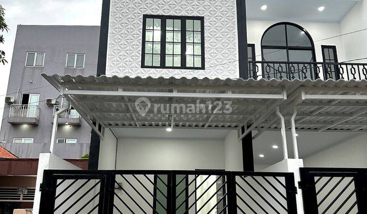 Rumah Bagus 3 Lantai, Lokasi Strategis di Tanjung Duren Jakarta Barat 1