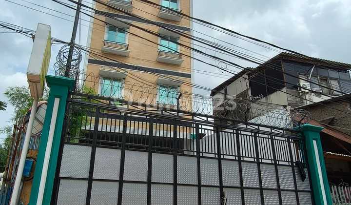 For Rent: Shop House Ready to Use, Located on Latumenten Main Road Side, Grogol, West Jakarta