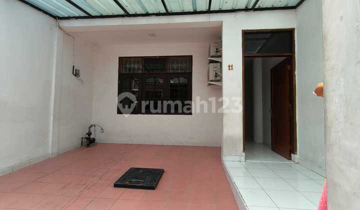 Newly Renovated House Ready to Occupy in a Comfortable Complex in Tomang, West Jakarta