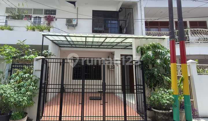 Newly Renovated House Ready to Occupy in a Comfortable Complex in Tomang, West Jakarta