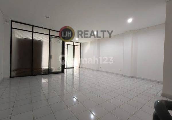 Rumah Jual Cepat 3 Lt Ex. Office Siap Pakai Di Tomang - Jakarta Barat 2