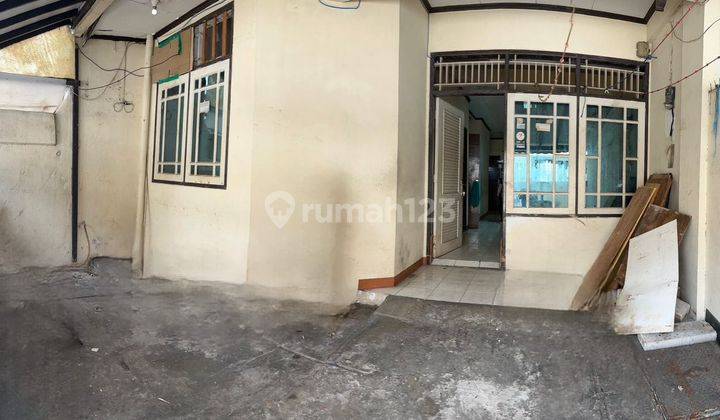 Rumah 3 Lantai Dalam Komplek di Tomang Jakarta Barat 2