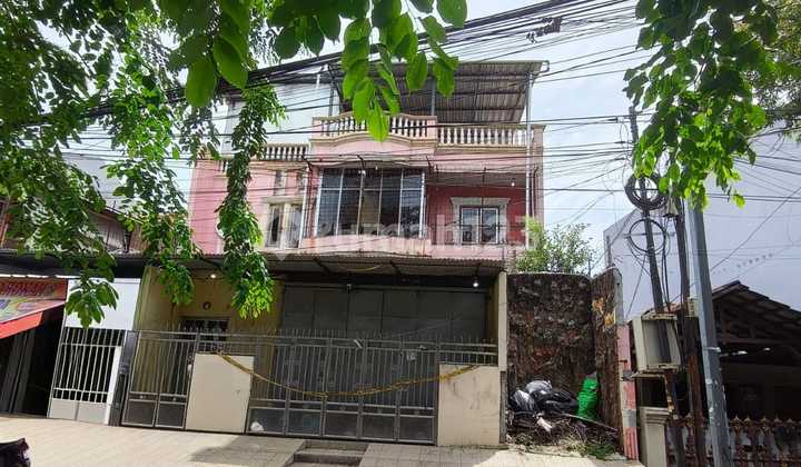 Jual Rumah Cocok Dibangun Kost, Resto,Kantor Lokasi Pinggir Jalan di Tomang, Jakarta Barat Jual Rumah Cocok Dibangun Kost, Resto,Kantor Lokasi Pinggir Jalan di Tomang, Jakarta Barat