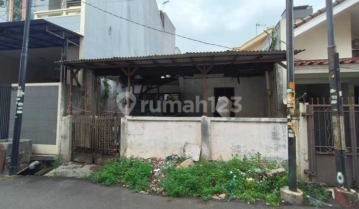 Rumah Lama Hitung Tanah dalam Komplek Tomang, Jakarta Barat.