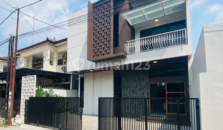 Rumah 2 Lantai Furnished Hotel Hyatt Regency Jogja, Sleman Yogyak