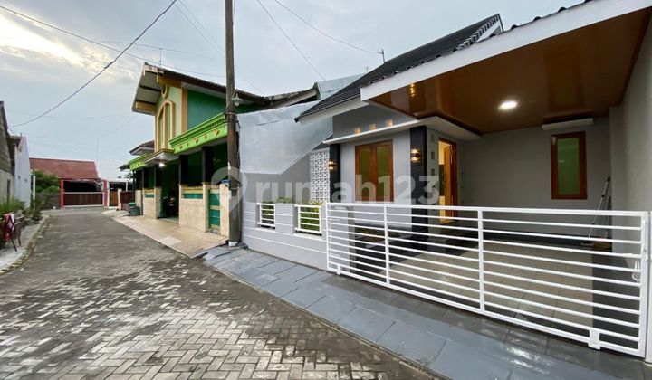 House for Sale in a Housing Complex in Jogja, Near Sleman Regency Government, Yogyakarta. House for Sale in a Housing Complex in Jogja, Near Sleman Regency Government, Yogyakarta.