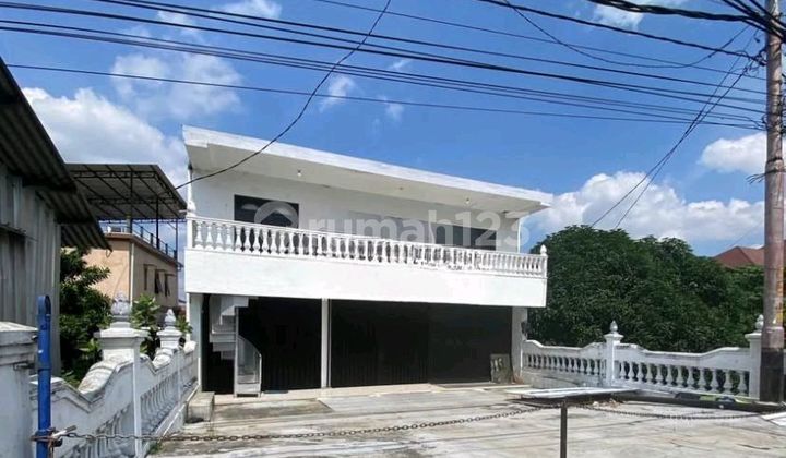 Three-Story Office Campus Mall Ambarukmo Plaza, Yogyakarta Hotel Three-Story Office Campus Mall Ambarukmo Plaza, Yogyakarta Hotel