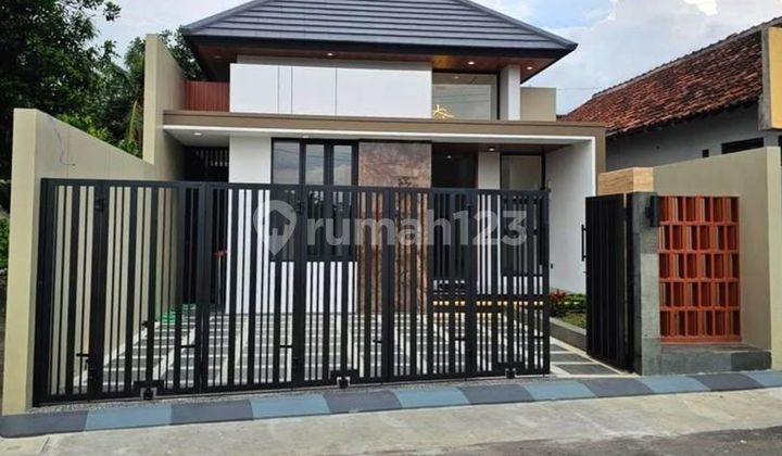 Rumah Modern 1 Lantai Dekat Jl. Kaliurang Km 10, Sleman Yogyakart Rumah Modern 1 Lantai Dekat Jl. Kaliurang Km 10, Sleman Yogyakart
