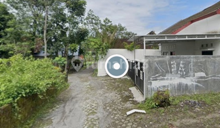 Minimalist House UII Campus Jl. Kaliurang Jogja, Sleman Yogyakarta 2