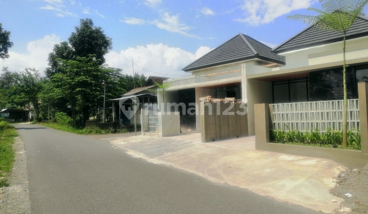 Rumah Minimalis Losari Jl. Kaliurang Uii Jogja, Sleman Yogyakarta 2