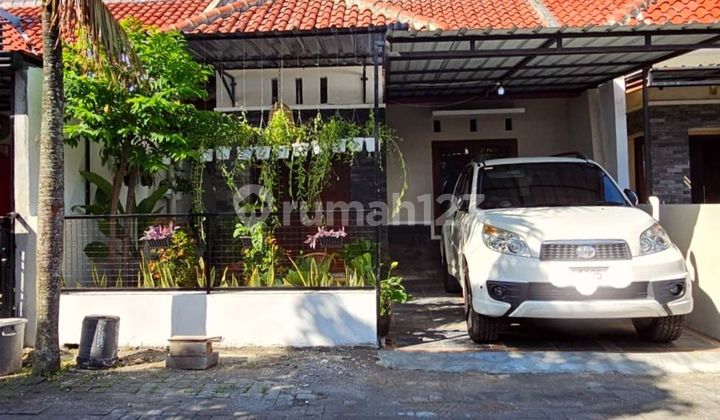 Minimalist Furnished House in Jogja Housing Complex Near Yogyakarta City Minimalist Furnished House in Jogja Housing Complex Near Yogyakarta City