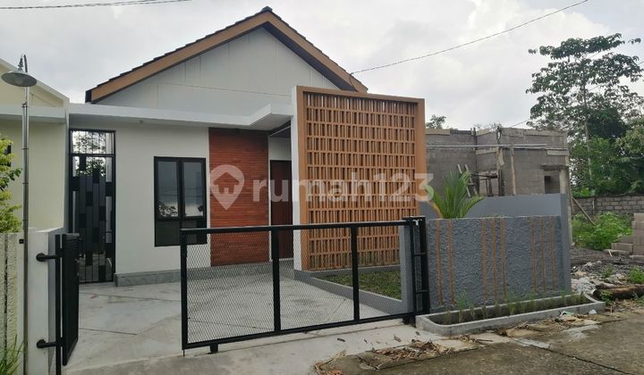 Rumah Baru Jl. Kaliurang Km 12 Jogja Kampus Uii Sleman Yogyakarta Rumah Baru Jl. Kaliurang Km 12 Jogja Kampus Uii Sleman Yogyakarta